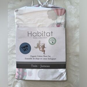 BNWT Organic Cotton Twin  Sheet Set - White and Pink